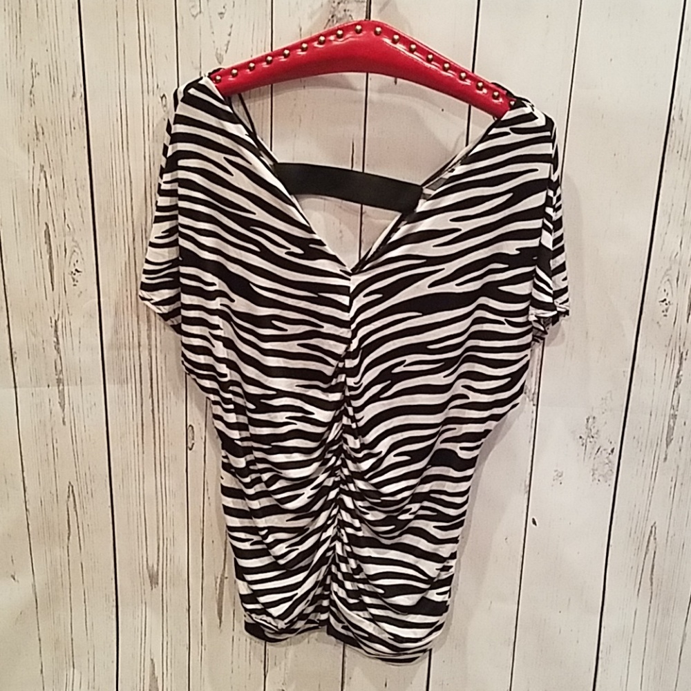 NWOT NEVER WORN Rouched Middle Zebra Stripe Blouse